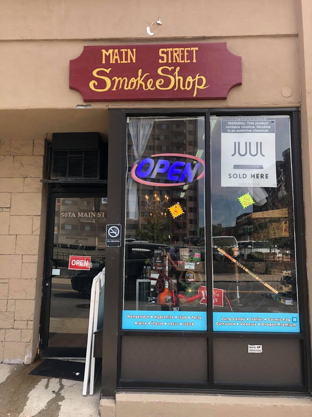 Main st Smoke shop